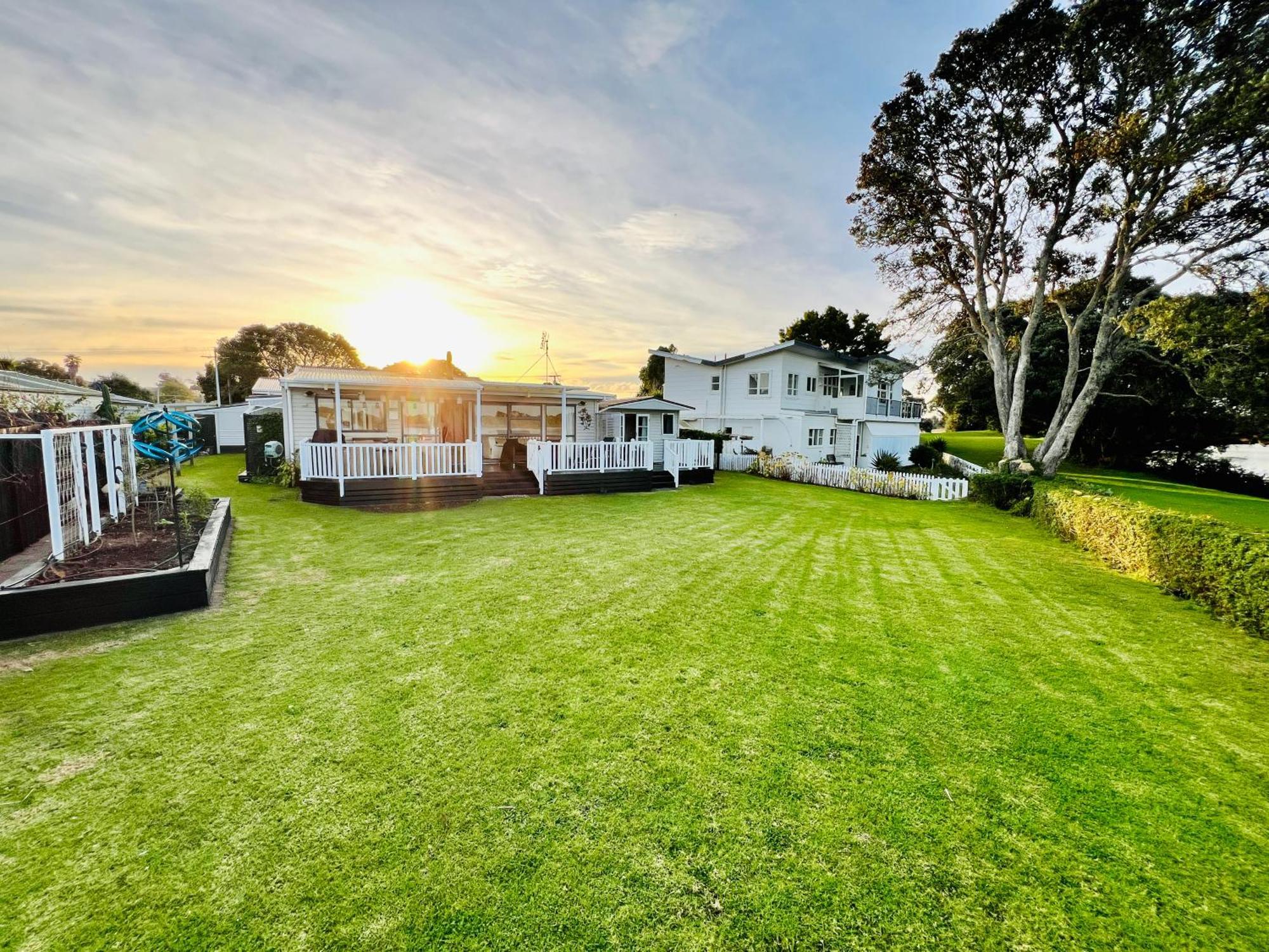 Monarch Cottage On The Estuary Athenree Exterior foto